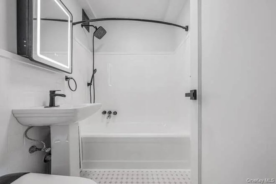 Photo for  The Griffin  - 101 LAFAYETTE AVENUE Cooperative in Fort Greene, Brooklyn