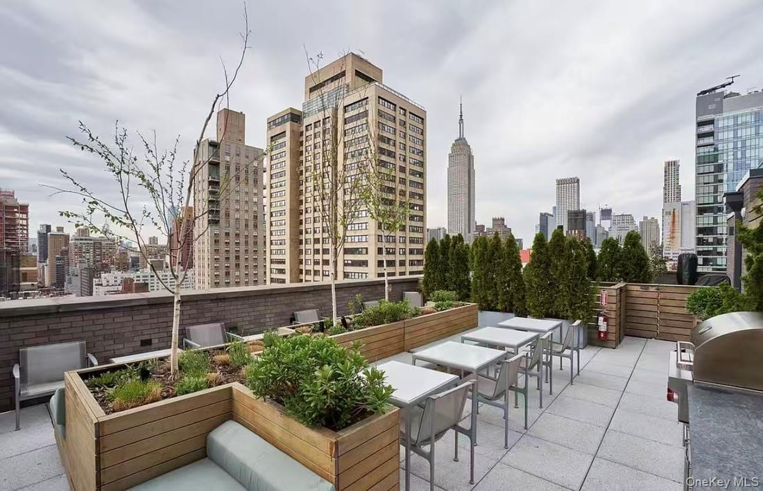 Photo for  The Lindley  - 591 3 AVENUE Condominium in Murray Hill, Manhattan