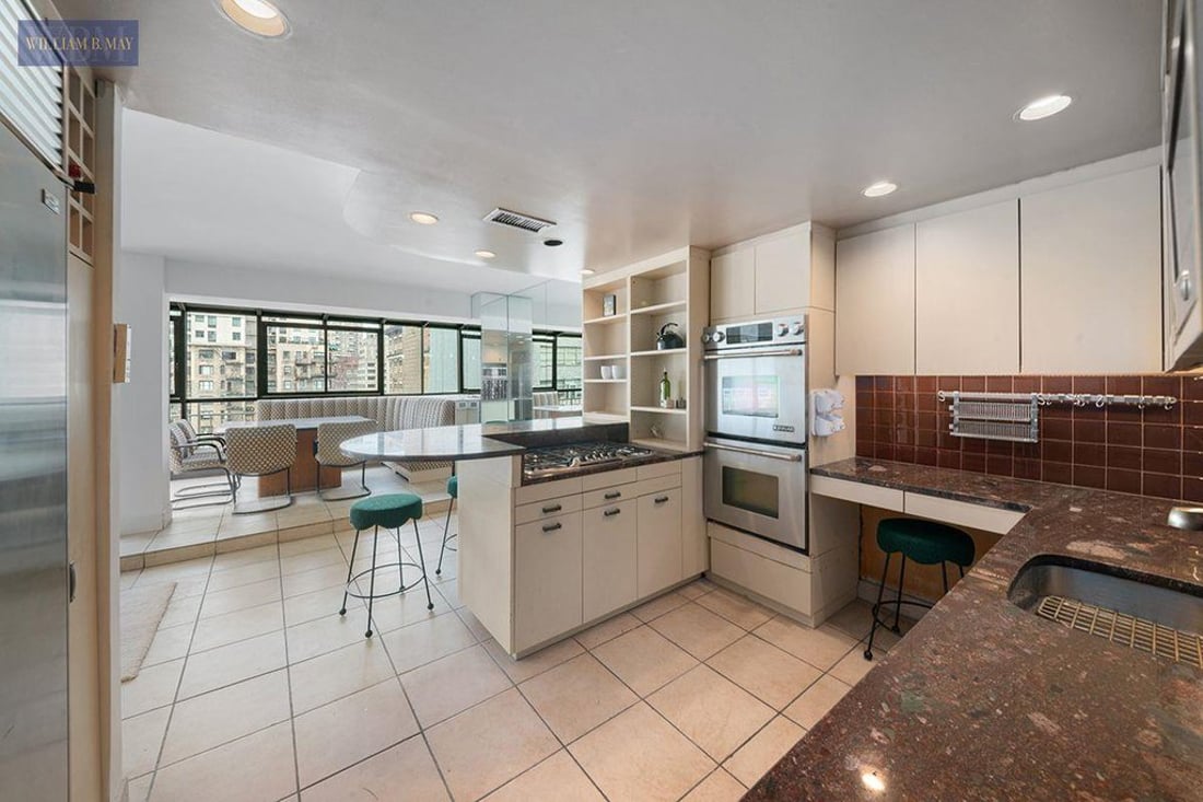 Photo for  150 East 61st Street  - 150 East 61st Street Cooperative in Lenox Hill, Manhattan