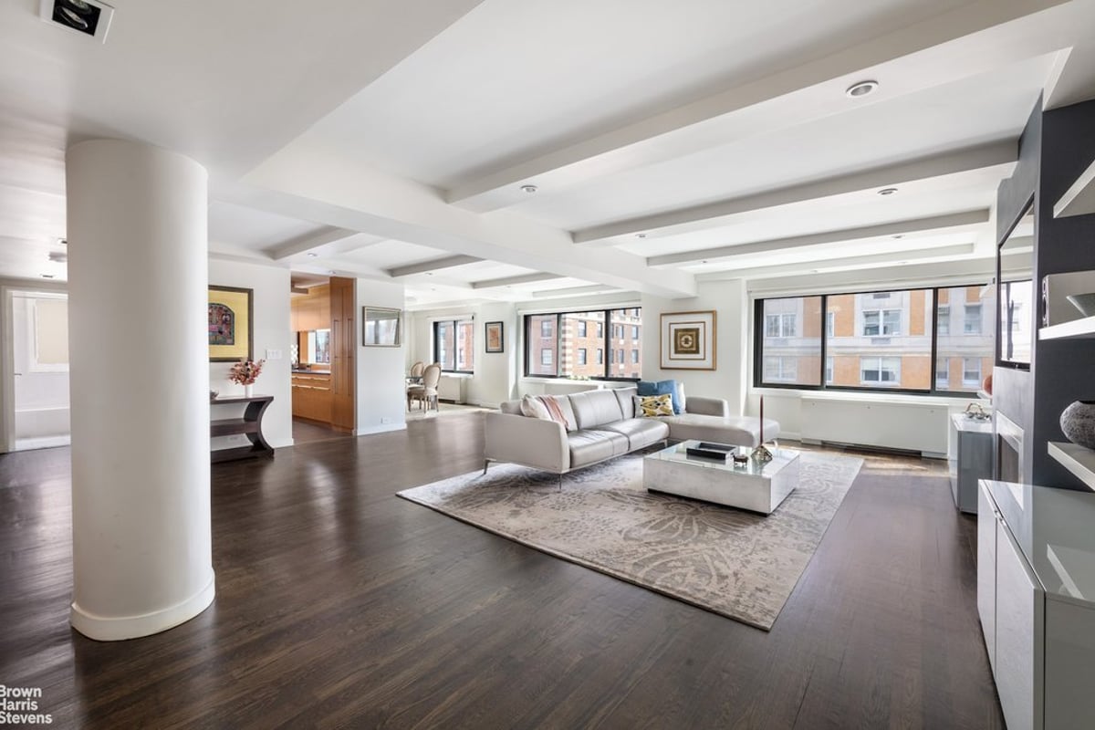 Photo for 10 East End Avenue - 10 East End Avenue Cooperative in Upper East Side, Manhattan