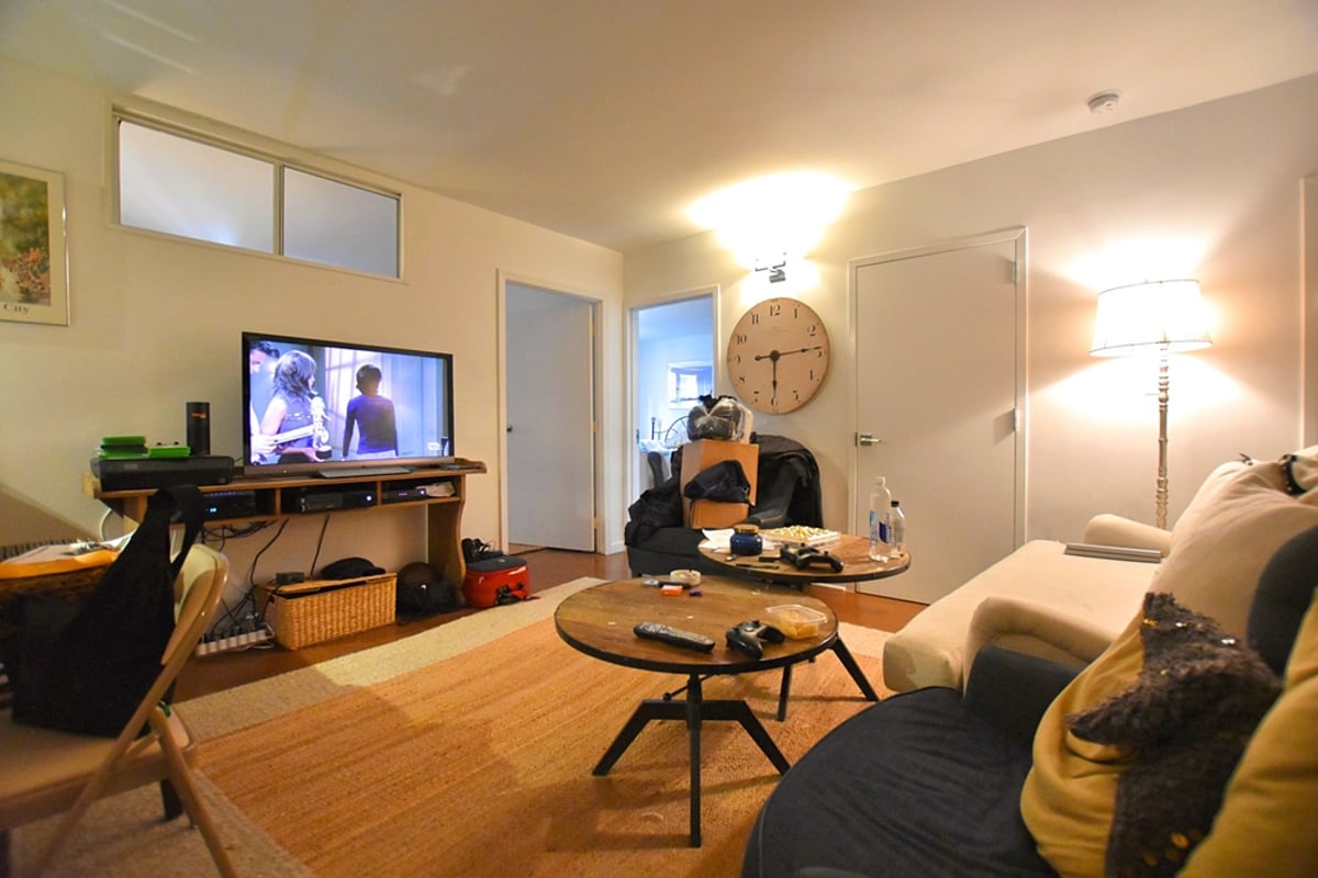 Photo for The Envoy - 300 East 46th Street Rental Building in Turtle Bay, Manhattan