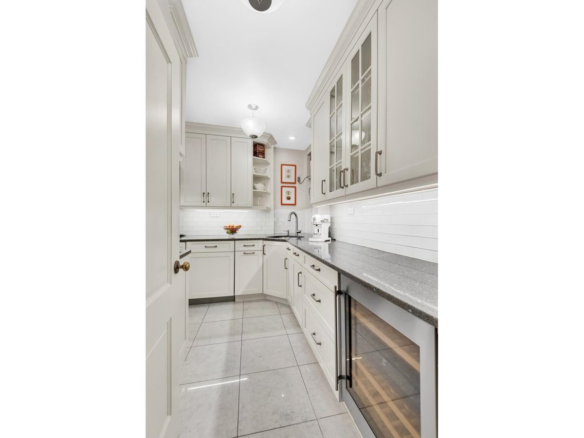 Photo for 410 East 57th Street - 410 East 57th Street Cooperative in Midtown East, Manhattan