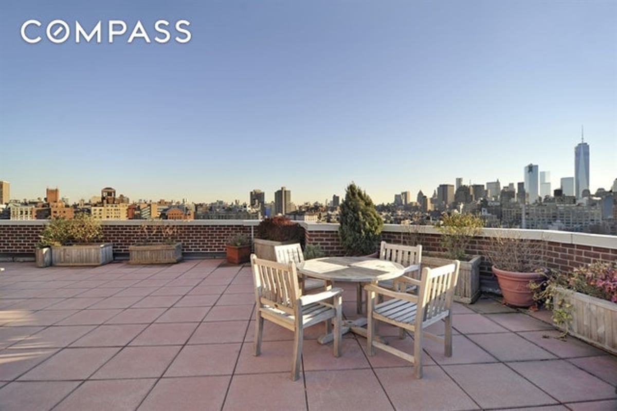 Photo for Parker Towne House - 3 Sheridan Square Cooperative in West Village, Manhattan