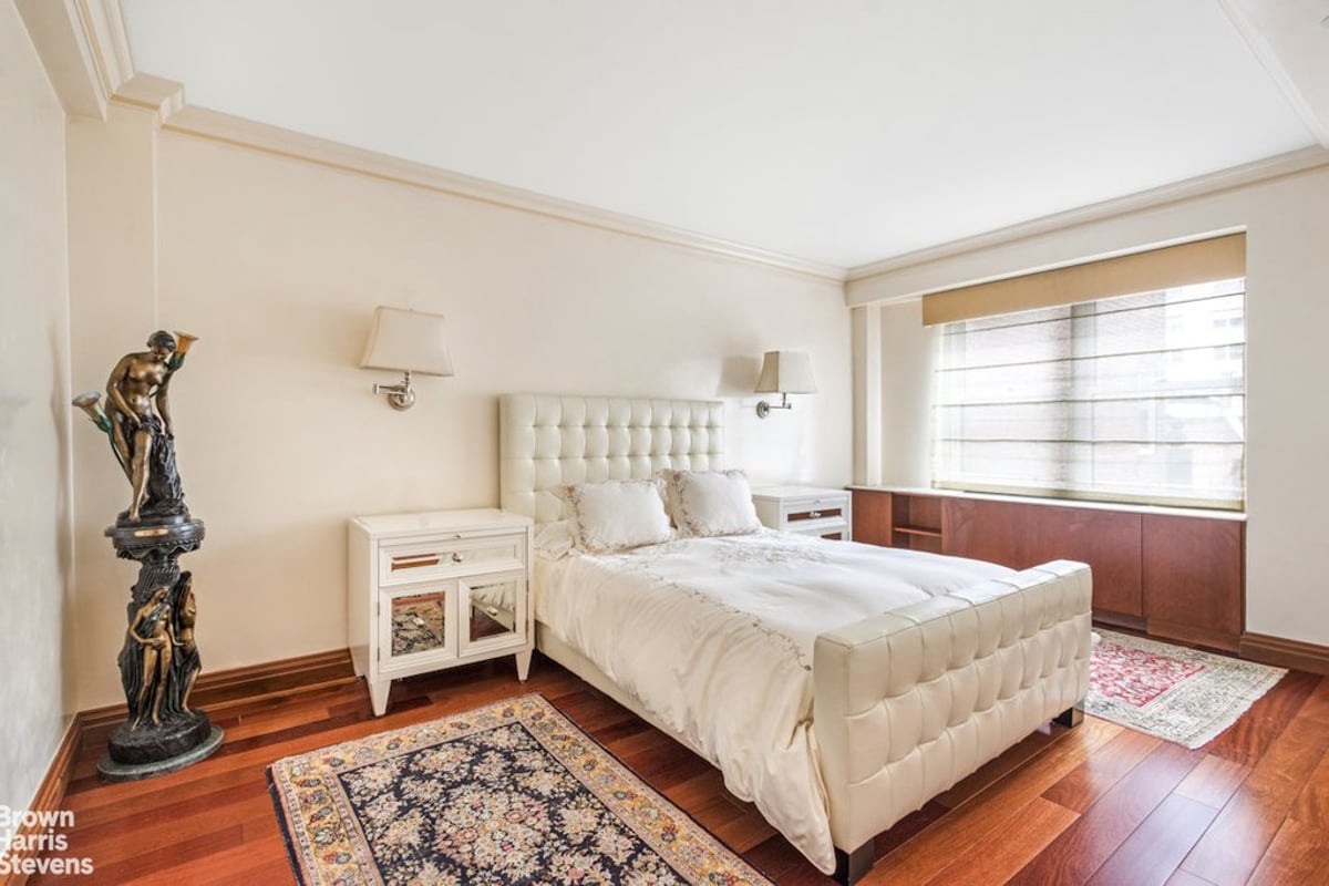 Photo for 1025 5th Avenue - 1025 Fifth Avenue Cooperative in Upper East Side, Manhattan