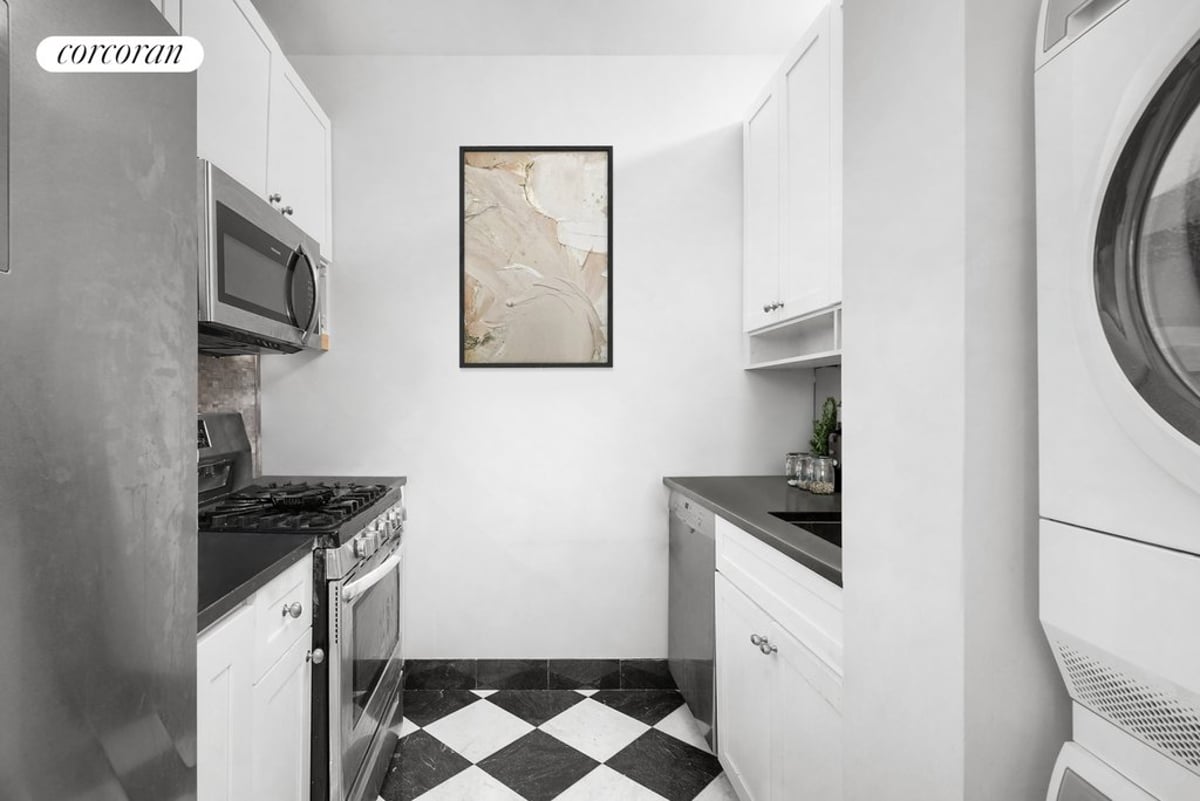 Photo for The Mondrian - 250 East 54th Street Condominium in Midtown East, Manhattan