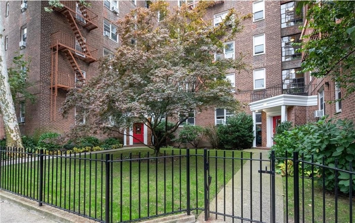 Photo for 200 Congress Street - 200 Congress Street Cooperative in Cobble Hill, Brooklyn