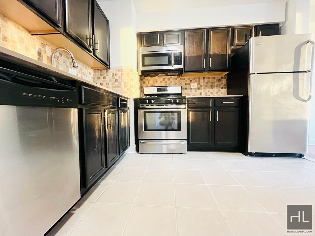 Photo for 3333 BROADWAY - 3333 Broadway Rental Building in West Harlem, Manhattan