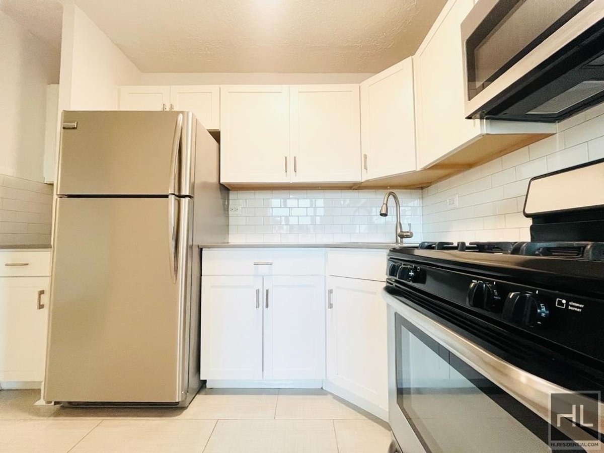 Photo for 3333 BROADWAY - 3333 Broadway Rental Building in West Harlem, Manhattan