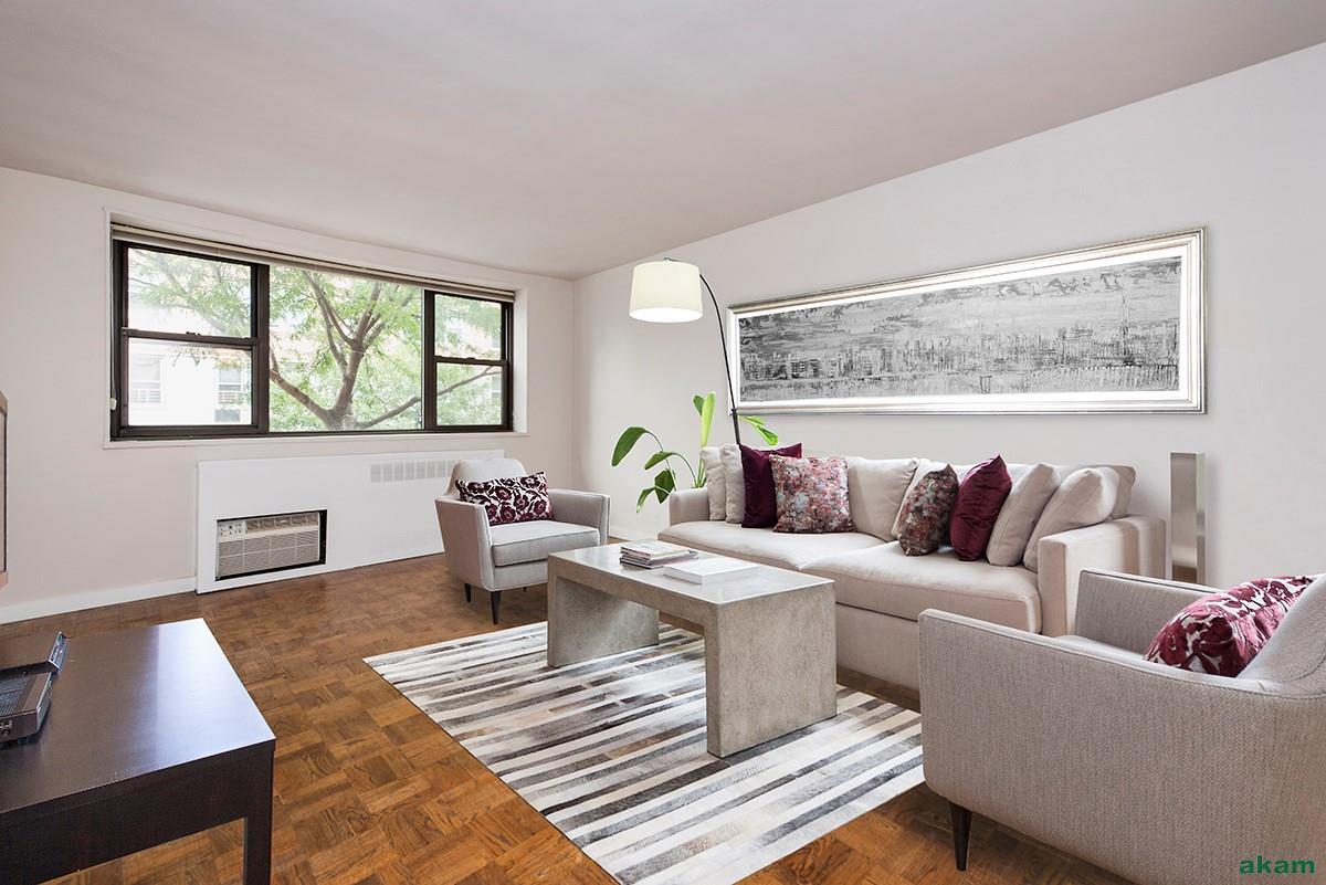 Photo for Charing Cross House - 305 East 72nd Street Condominium in Upper East Side, Manhattan