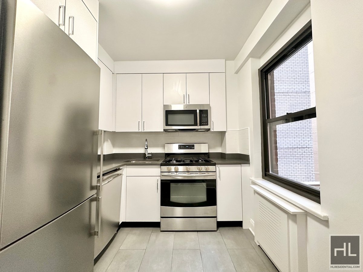 Photo for 157 EAST 57th Street - 157 East 57th Street Rental Building in Sutton Place, Manhattan