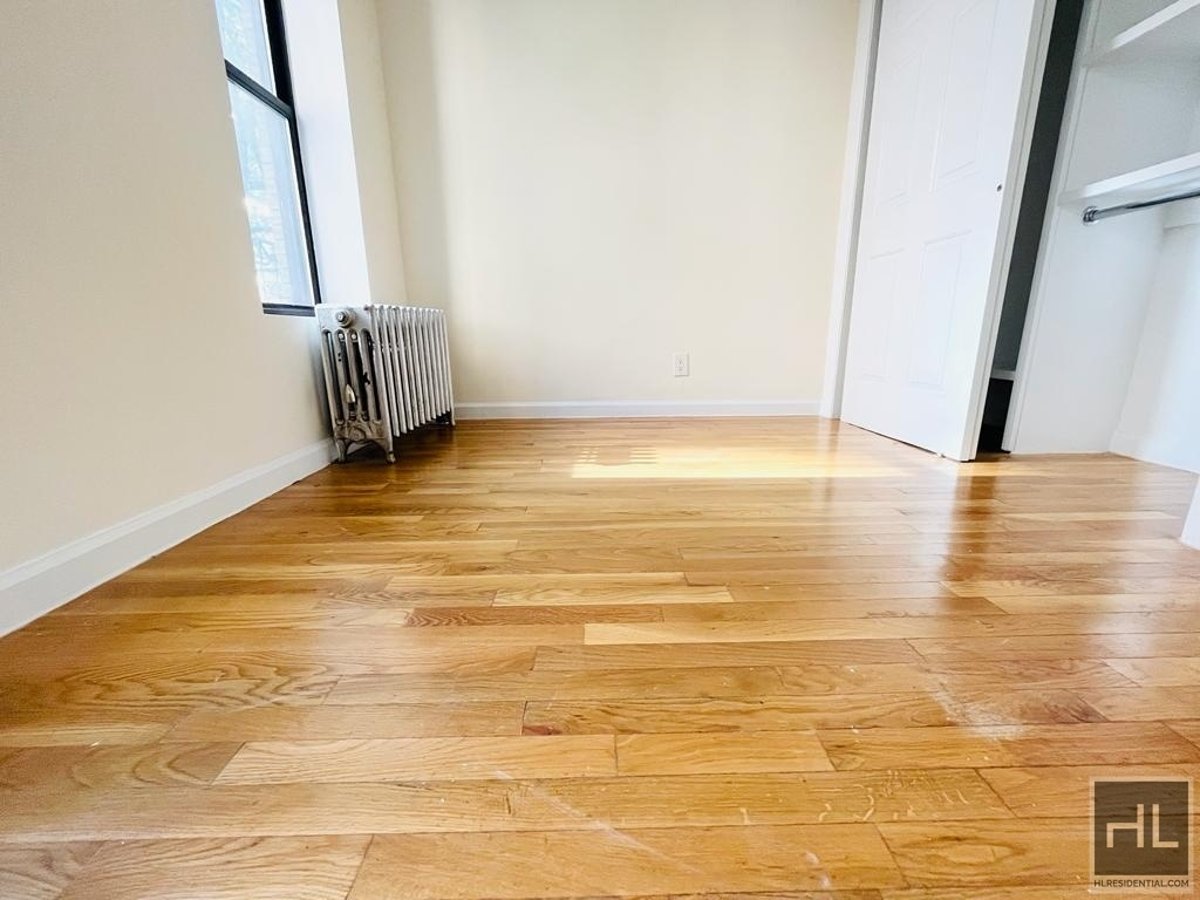 Your FrontFacing, Rent Stabilized 2 Bed Apartment! Prime Lenox Hill