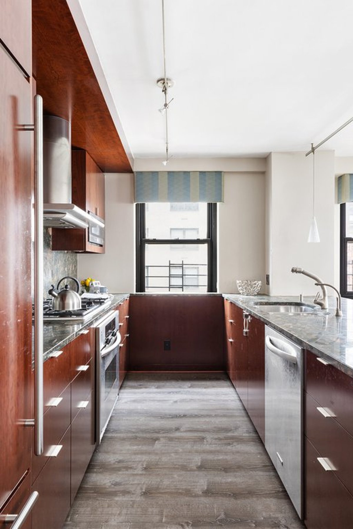 Photo for Gracie Towne House - 401 East 89th Street Condominium in Upper East Side, Manhattan