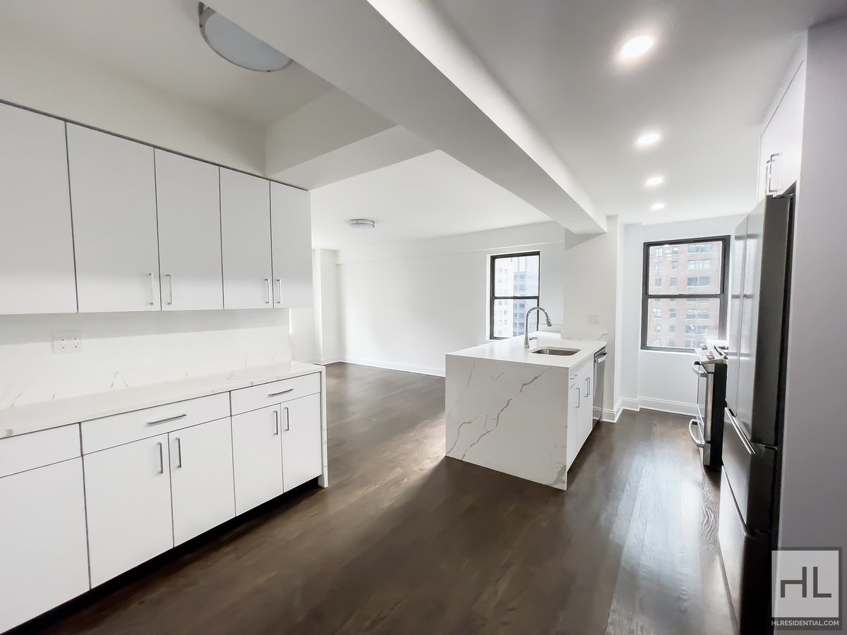 Photo for 157 EAST 57th Street - 157 East 57th Street Rental Building in Sutton Place, Manhattan