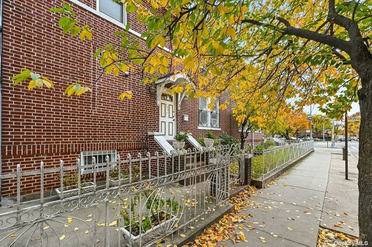 725 Ocean Parkway Sale NYC Real Estate Brokerage