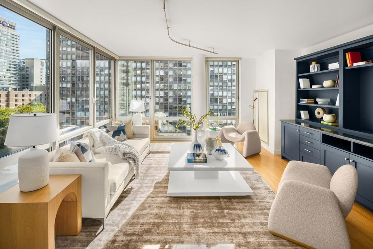 Photo for 303 East 33rd Street - 303 East 33rd Street Condominium in Murray Hill, Manhattan