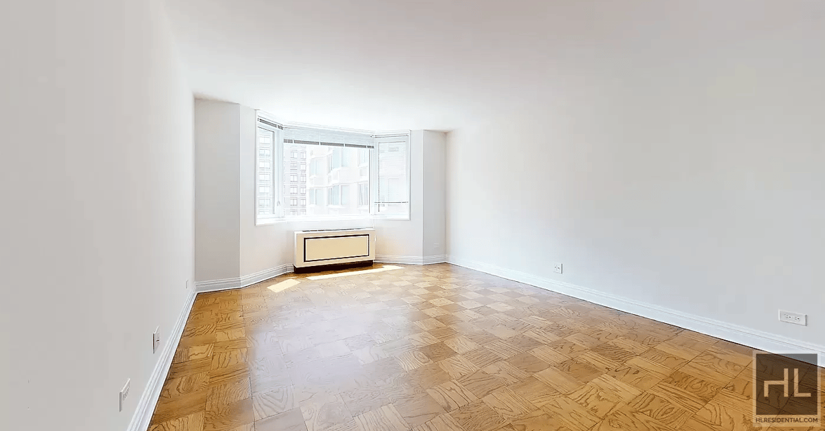 Photo for 400 East 71st Street - 400 East 71St Street Rental Building in Lenox Hill, Manhattan