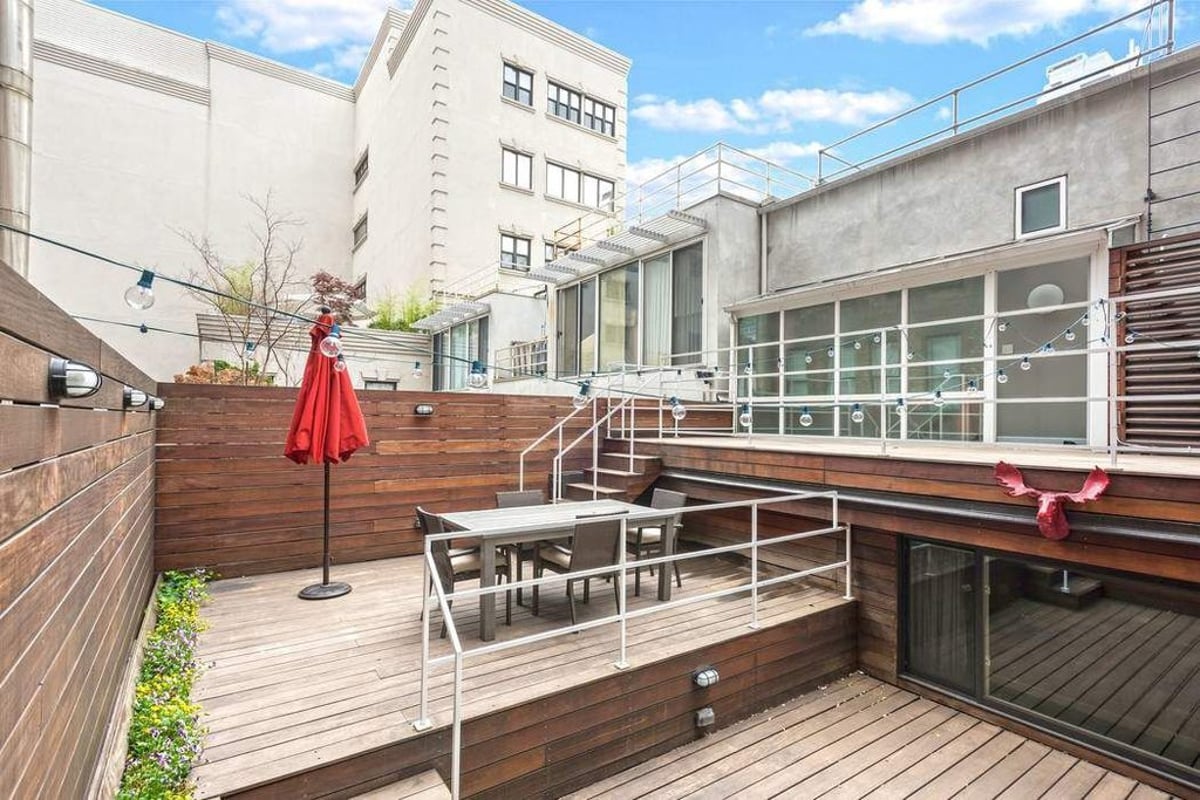 Photo for 17 WARREN STREET - 17 Warren Street Cooperative in Tribeca, Manhattan