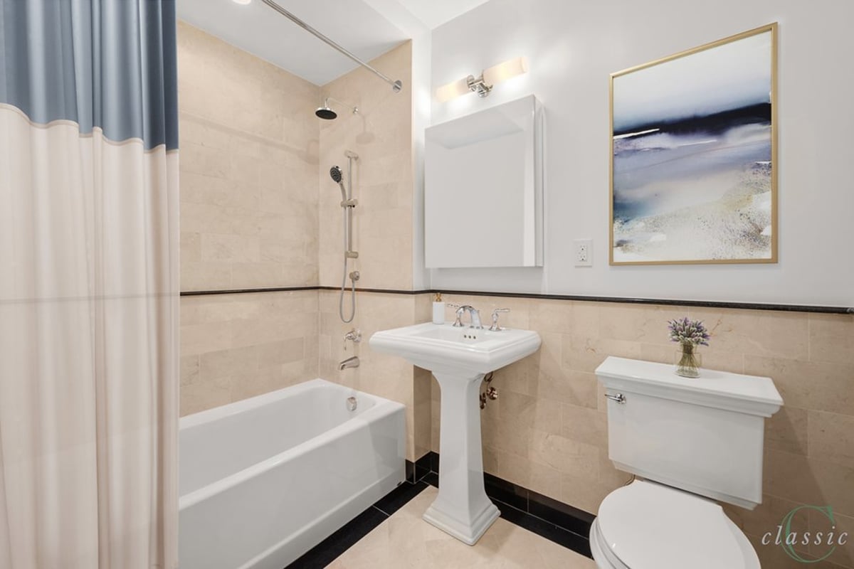 Photo for 25 Fifth Avenue - 25 Fifth Avenue Condominium in Greenwich Village, Manhattan