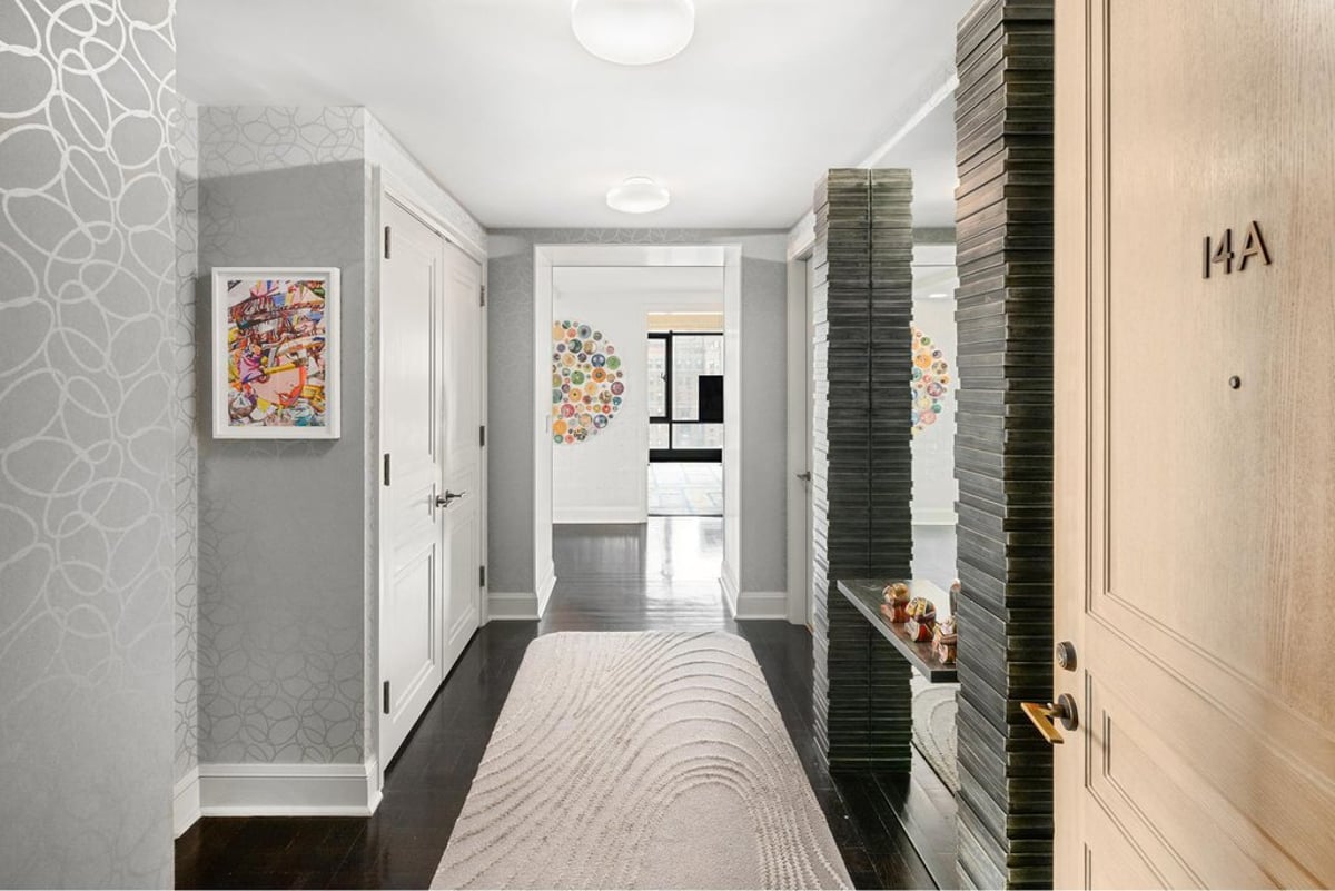 Photo for 170 East End Avenue - 170 East End Avenue Condominium in Upper East Side, Manhattan