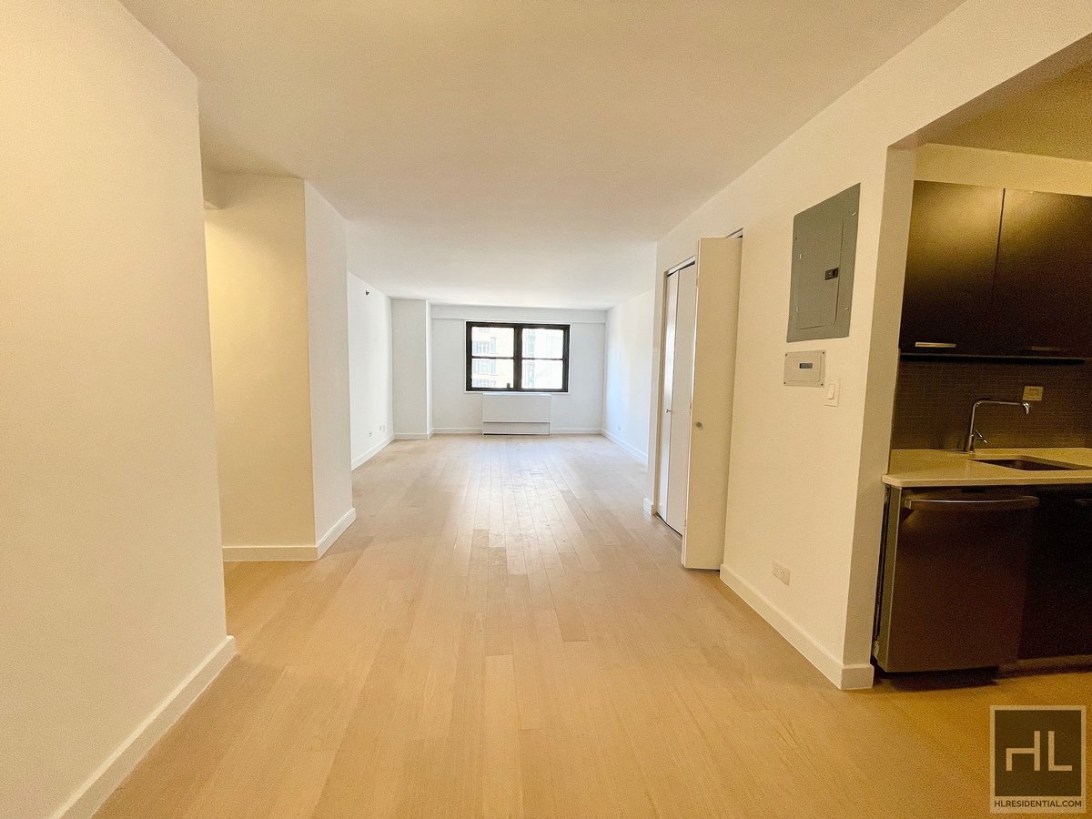 Photo for The Nash - 222 East 39th Street Rental Building in Murray Hill, Manhattan