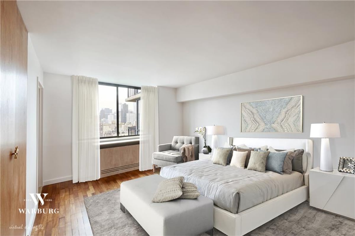 Photo for The Saratoga - 330 East 75th Street Condominium in Upper East Side, Manhattan