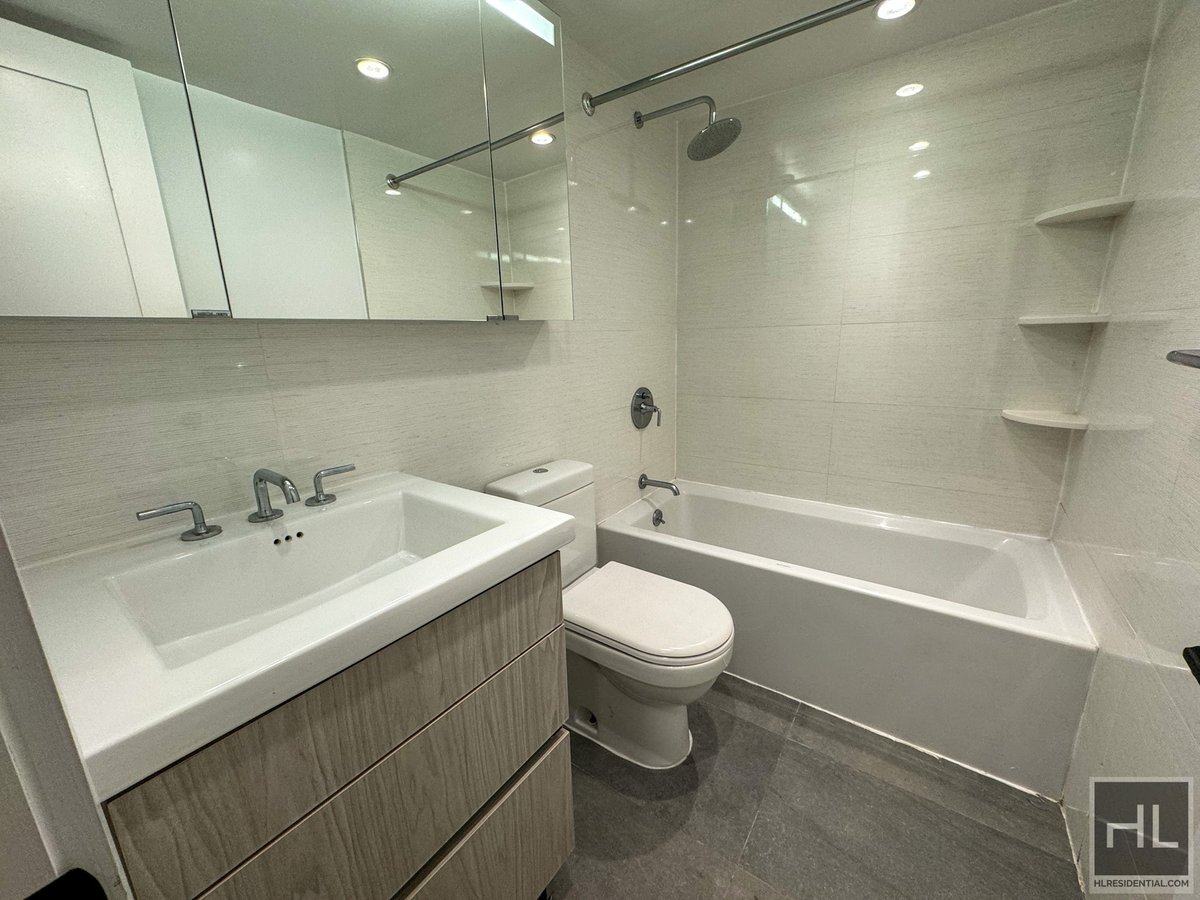 to a Studio/1BA apartment on the UES! No fee! Rental NYC