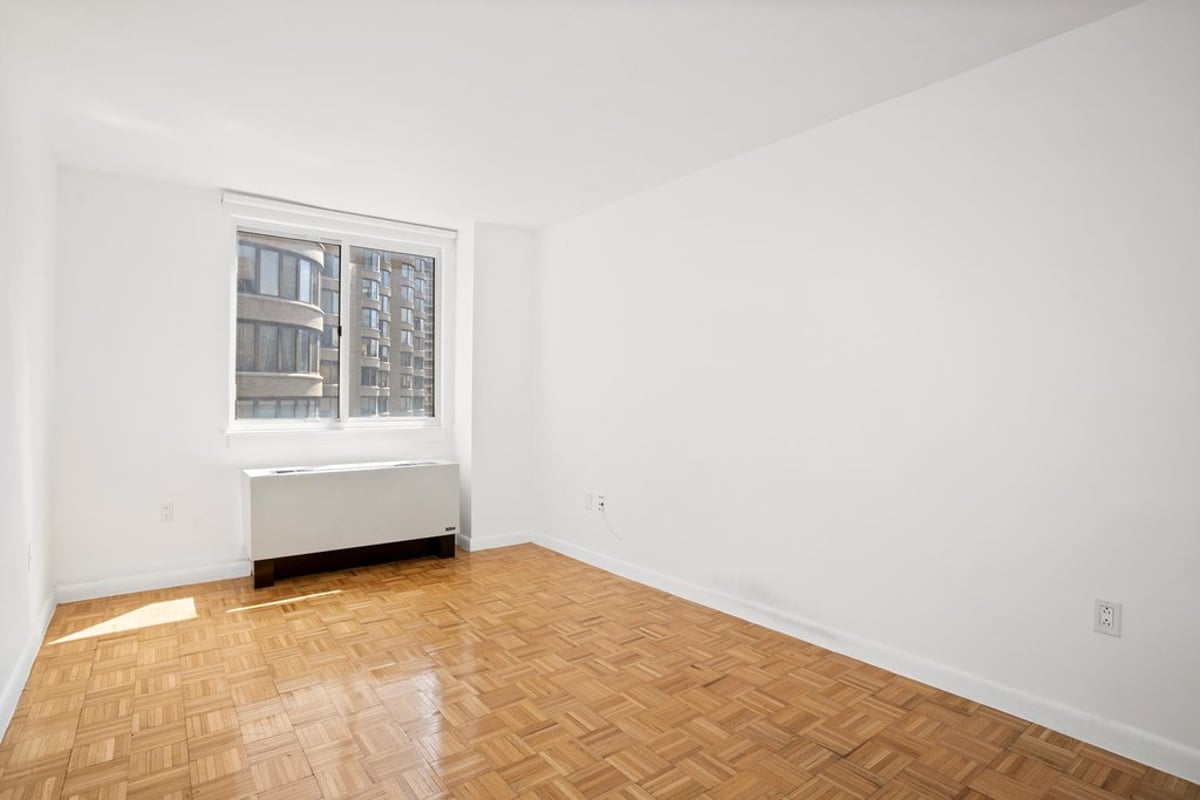 Photo for The Vantage - 308 East 38th Street Condominium in Murray Hill, Manhattan