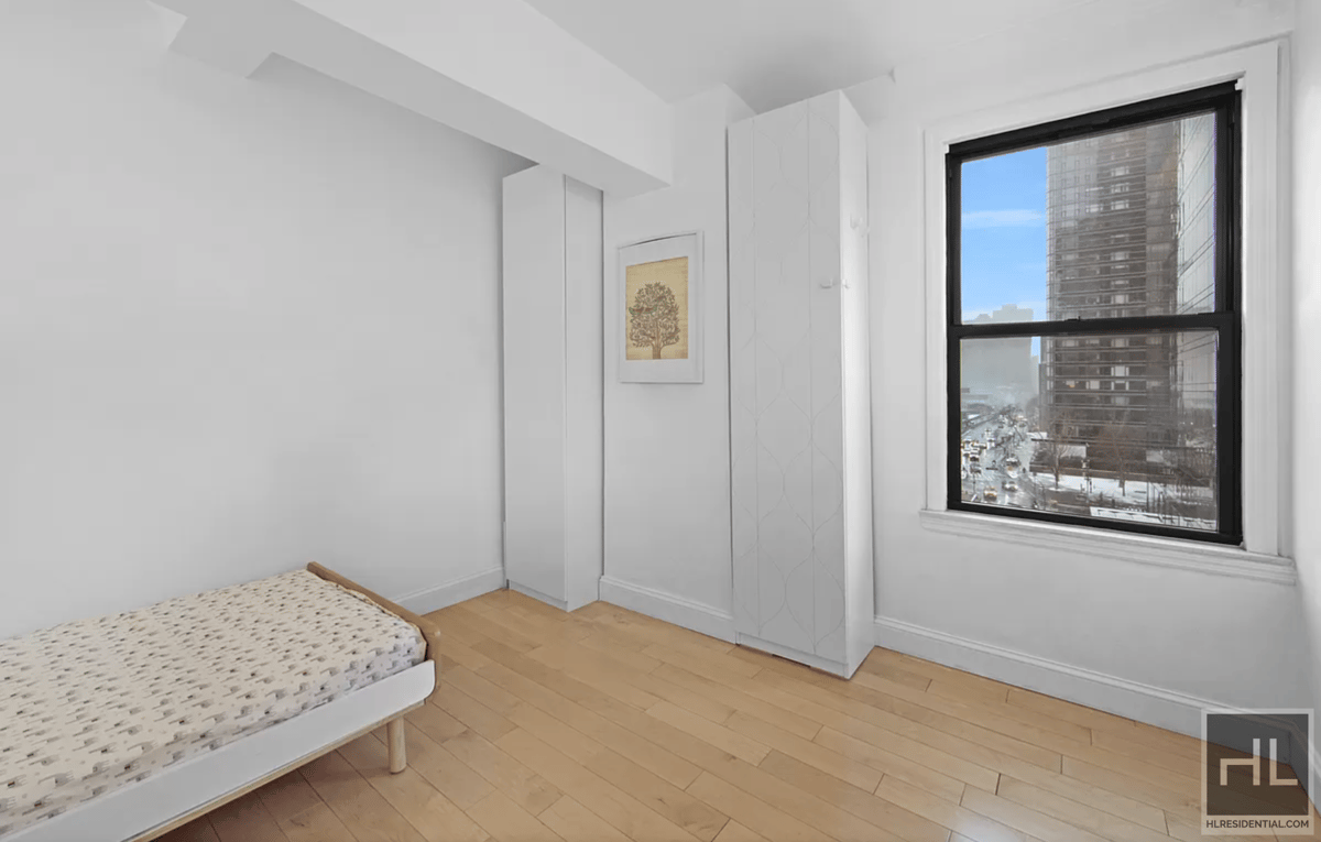 Photo for 865 UN Plaza - 865 United Nations Plaza Condominium in Midtown East, Manhattan