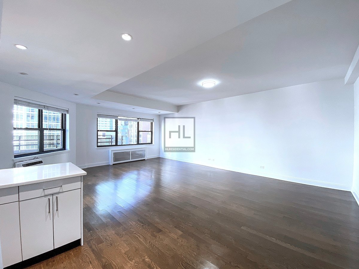 Photo for 157 EAST 57th Street - 157 East 57th Street Rental Building in Sutton Place, Manhattan