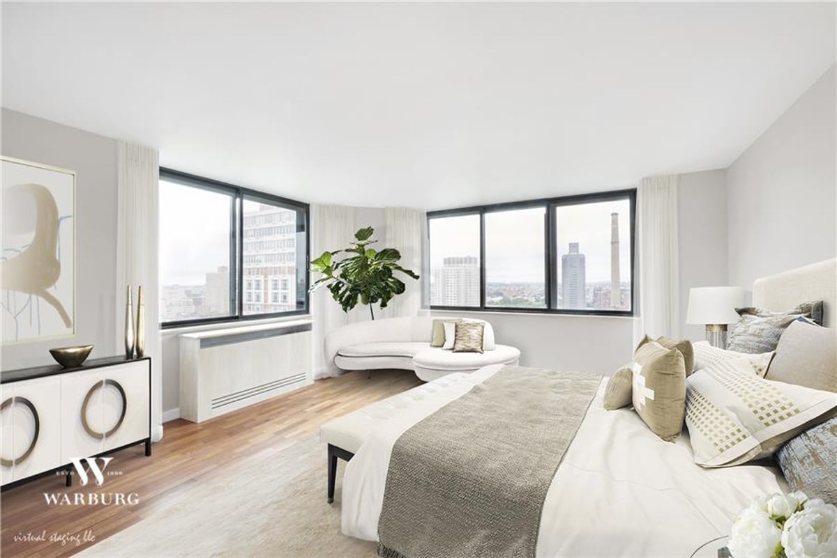 Photo for The Saratoga - 330 East 75th Street Condominium in Upper East Side, Manhattan