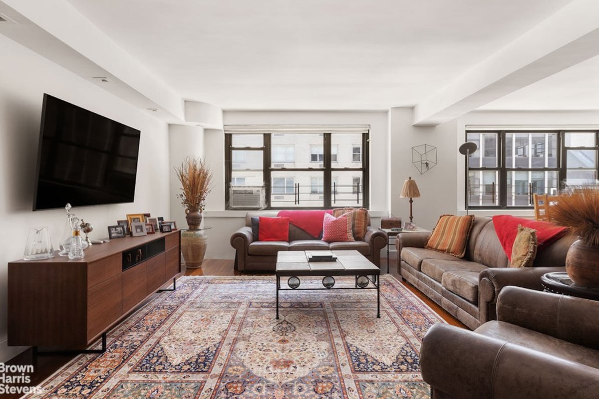 Photo for Lex 54 - 135 East 54th Street Condominium in Midtown East, Manhattan