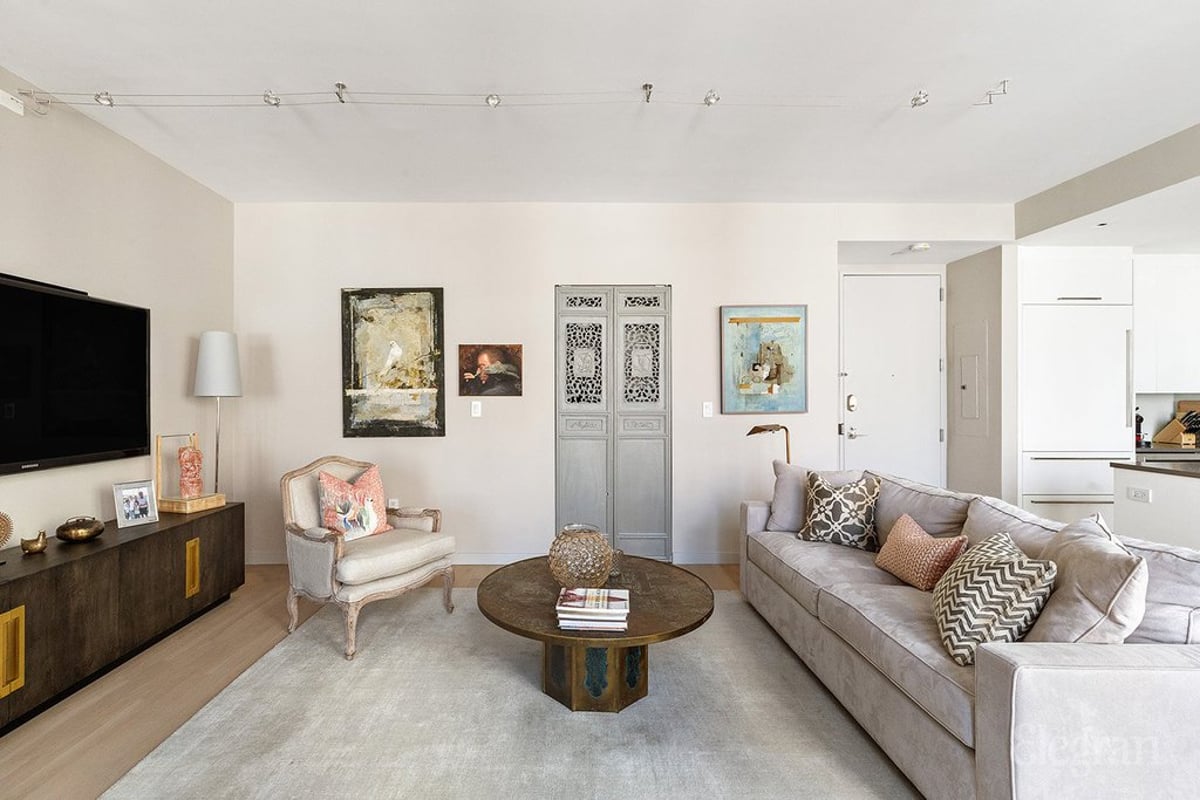 Photo for 133 West 22nd Street - 133 West 22nd Street Condominium in Chelsea, Manhattan