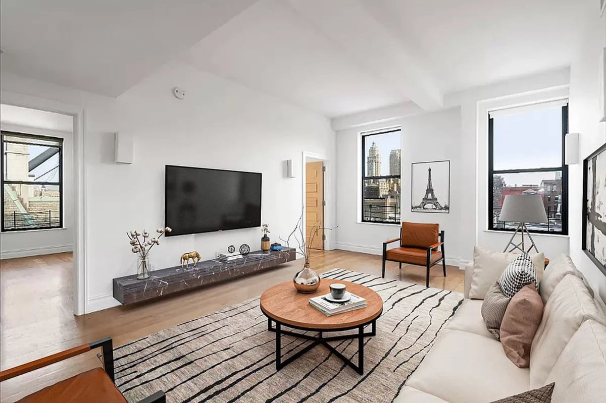 Photo for The Ormonde - 154 West 70th Street Rental Building in Lincoln Square, Manhattan