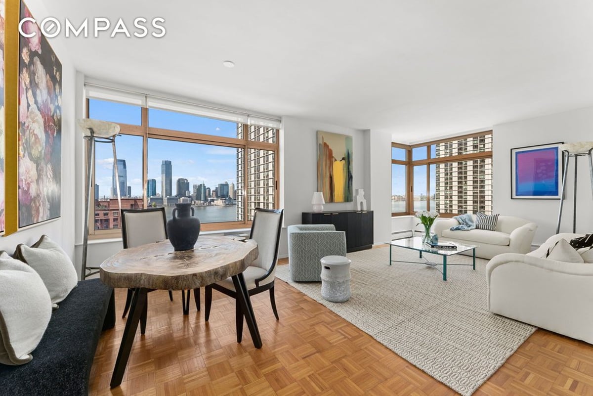 Photo for Hudson View East - 250 South End Avenue Condominium in Battery Park City, Manhattan