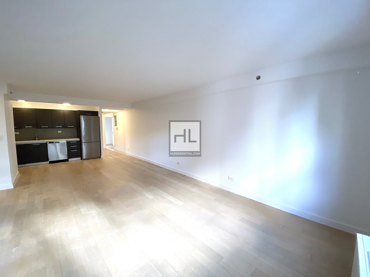 Photo for The Nash - 222 East 39th Street Rental Building in Murray Hill, Manhattan