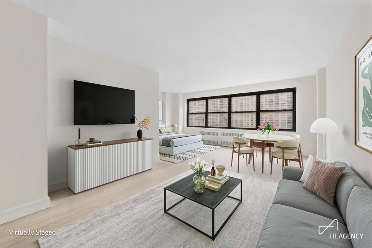 Photo for Lincoln Towers - 165 West End Avenue Condominium in Upper West Side, Manhattan