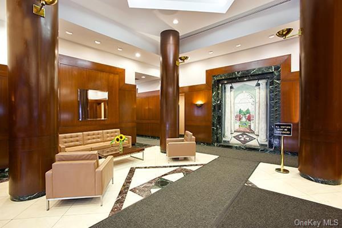 Photo for Savannah - 250 West 89th Street Condominium in Upper West Side, Manhattan