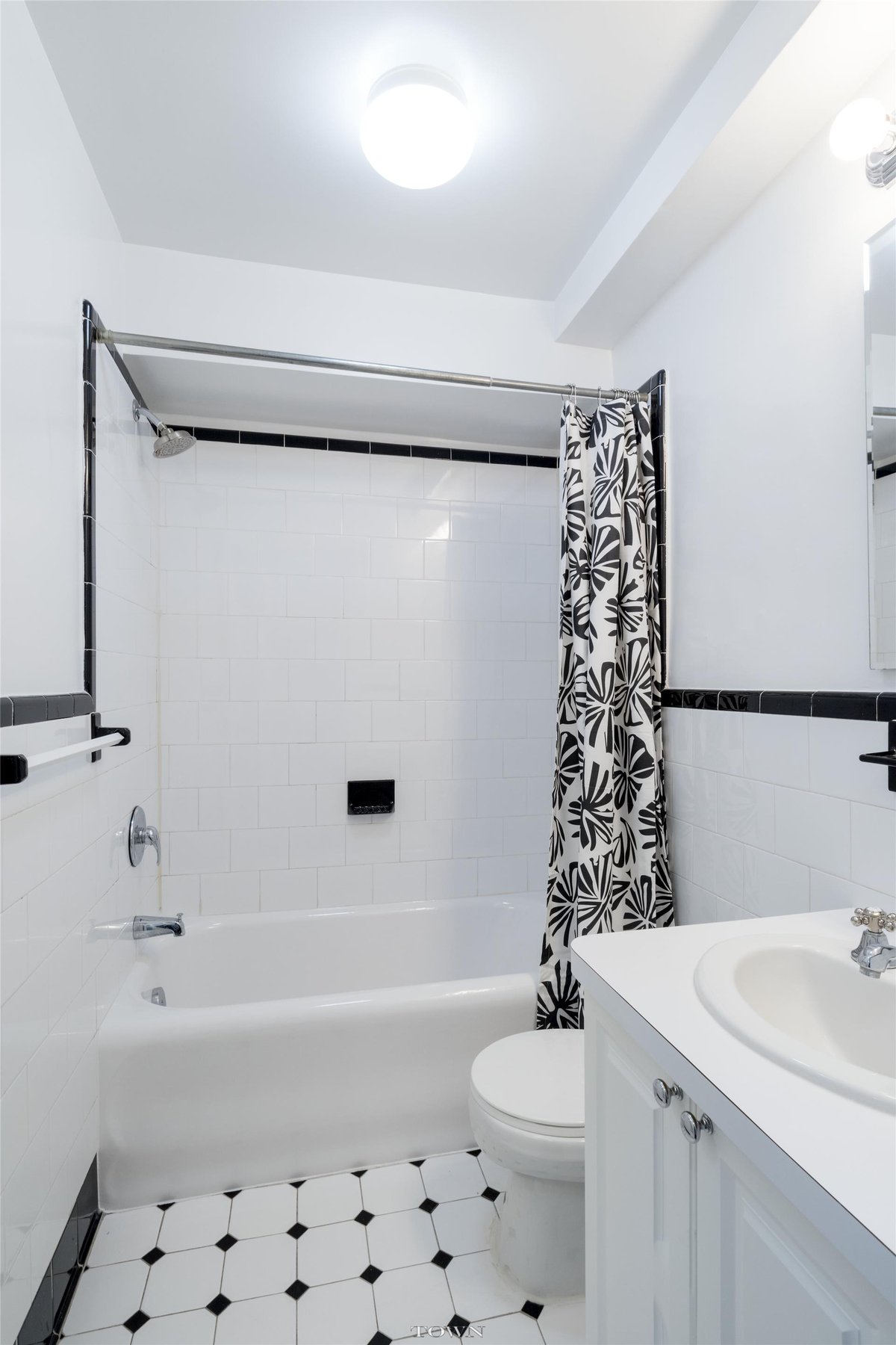 Photo for 200 East 16th Street - 200 East 16th Street Cooperative in Gramercy Park, Manhattan