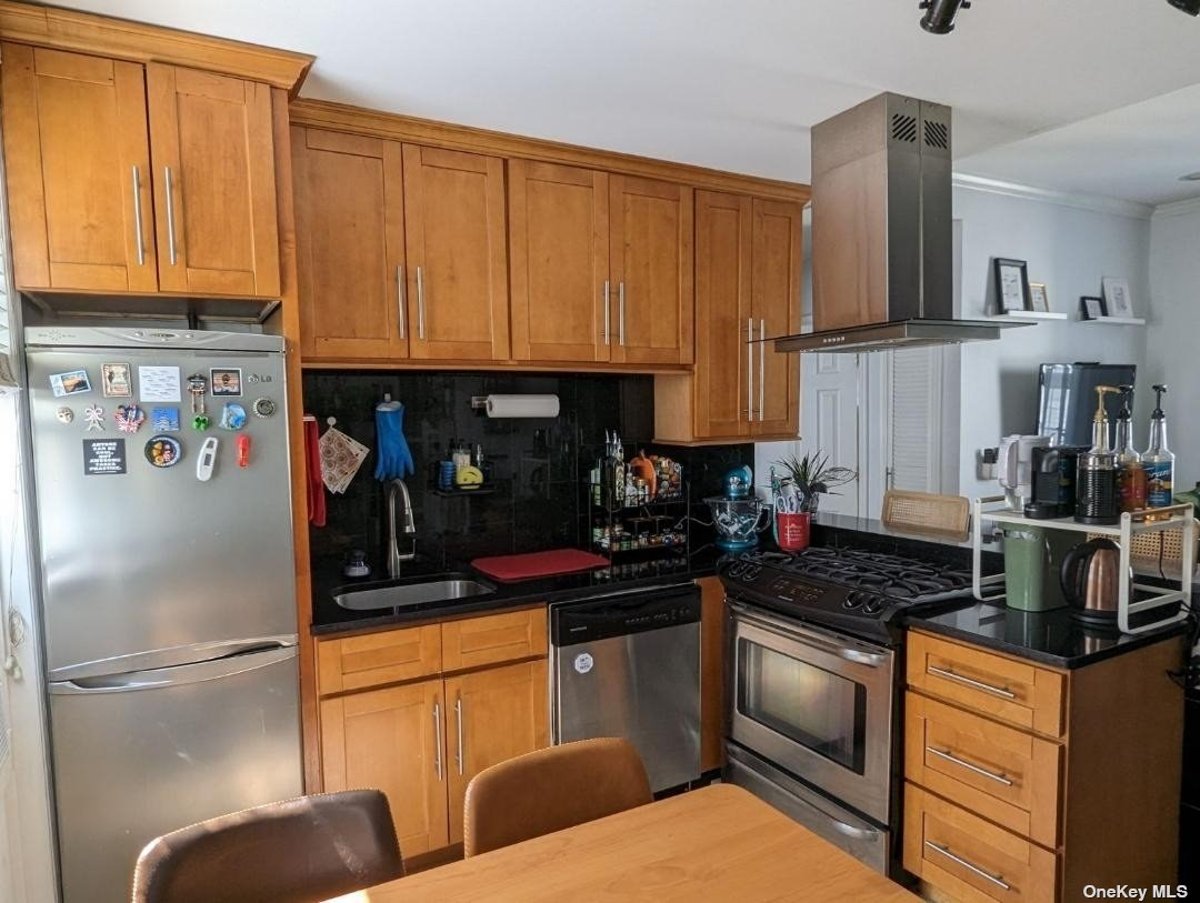 Photo for The Acropolis - 21-05/77 33rd Street & 21-06/78 35th St Condominium in Astoria, Queens