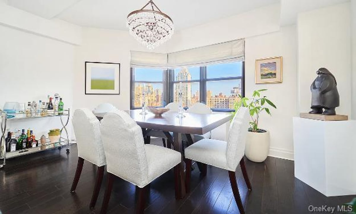 Photo for 196 East 75th Street - 196 East 75th Street Cooperative in Upper East Side, Manhattan