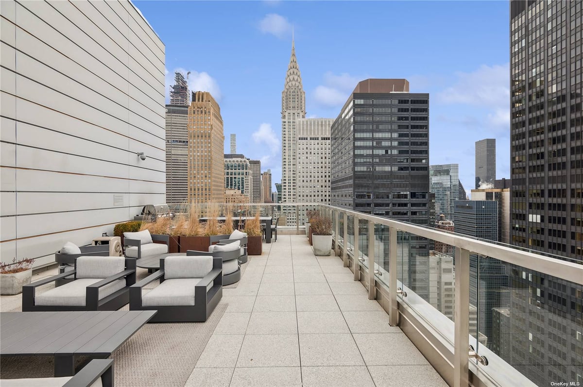 Photo for 325 Lexington Avenue - 325 Lexington Avenue Condominium in Murray Hill, Manhattan