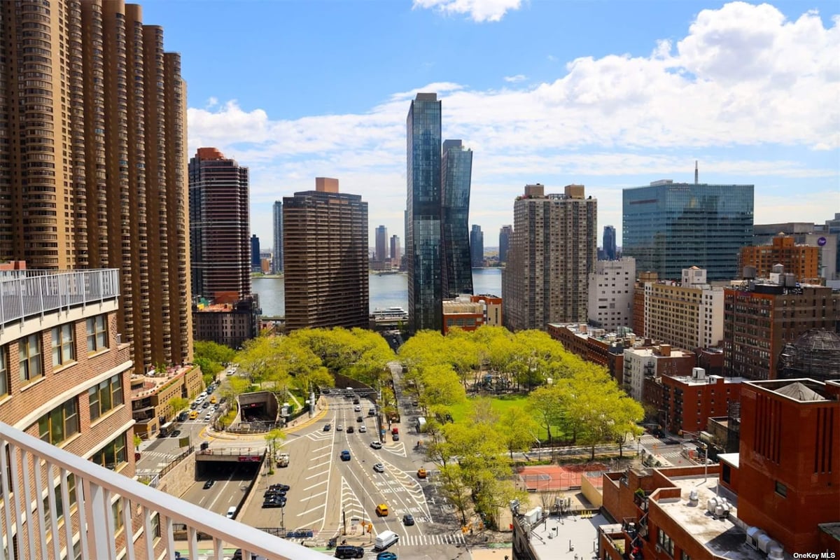 Photo for The Murray Hill Crescent - 225 East 36th Street Cooperative in Murray Hill, Manhattan