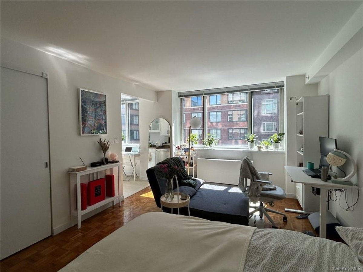 Photo for 33 West End Avenue - 33 West End Avenue Condominium in Lincoln Square, Manhattan