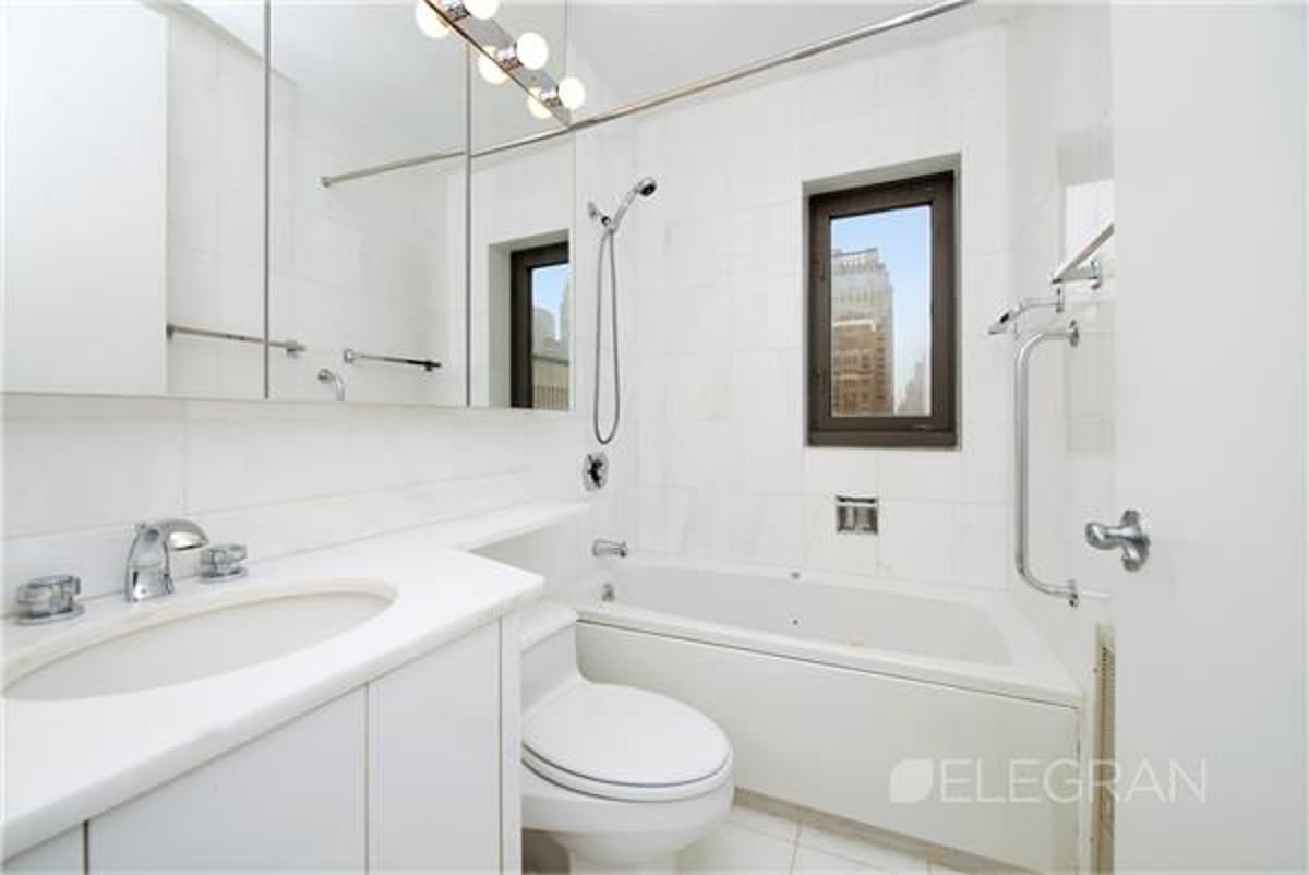 Photo for The Alfred - 161 West 61St Street Condominium in Upper West Side, Manhattan