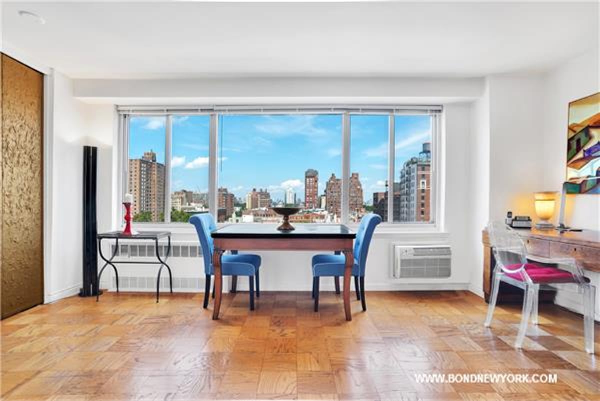 Photo for CPW Towers - 400 Central Park West Condominium in Upper West Side, Manhattan