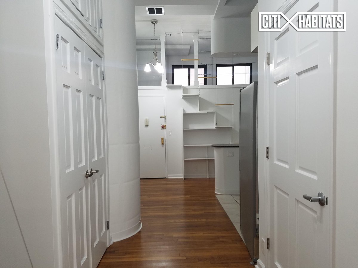 Photo for 80 VARICK STREET - 80 Varick Street Rental Building in Hudson Square, Manhattan