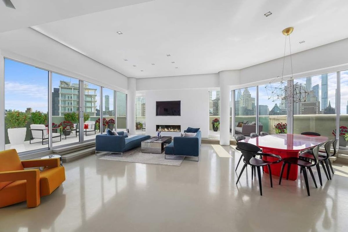 Photo for The Savoy - 200 East 61St Street Condominium in Upper East Side, Manhattan