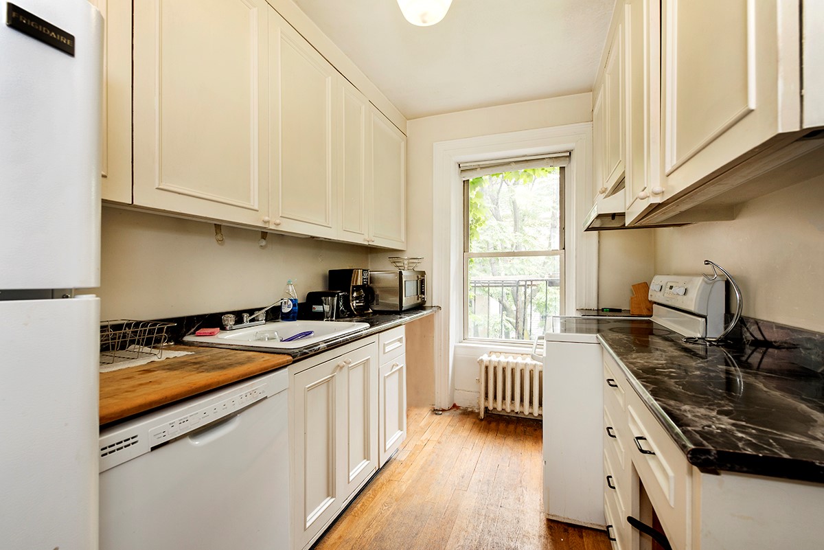 Photo for 305 West 52nd Street - 305 West 52nd Street Condominium in Midtown, Manhattan