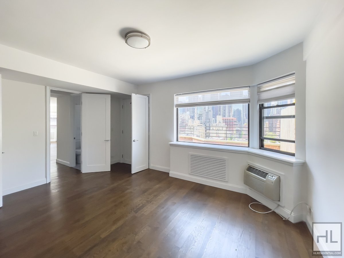 Photo for 20 BEEKMAN PLACE - 20 Beekman Place Rental Building in Midtown East, Manhattan