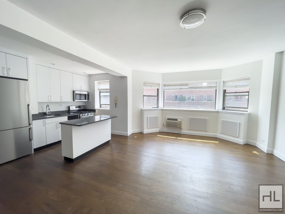 Photo for 20 BEEKMAN PLACE - 20 Beekman Place Rental Building in Midtown East, Manhattan